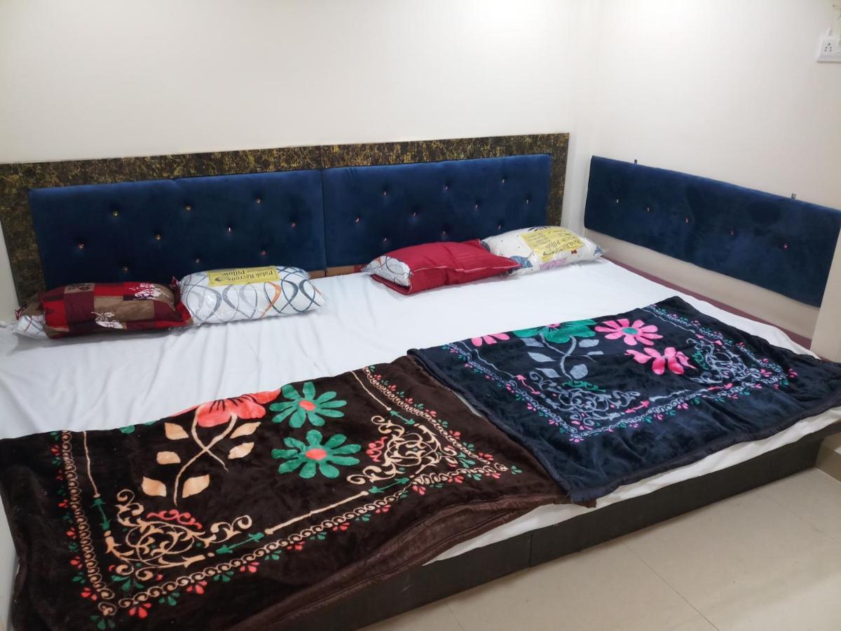 אויאיין Hotel Blue Tower Inn מראה חיצוני תמונה