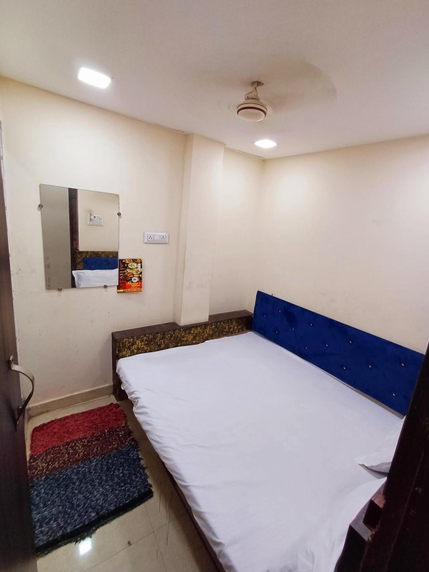 אויאיין Hotel Blue Tower Inn מראה חיצוני תמונה