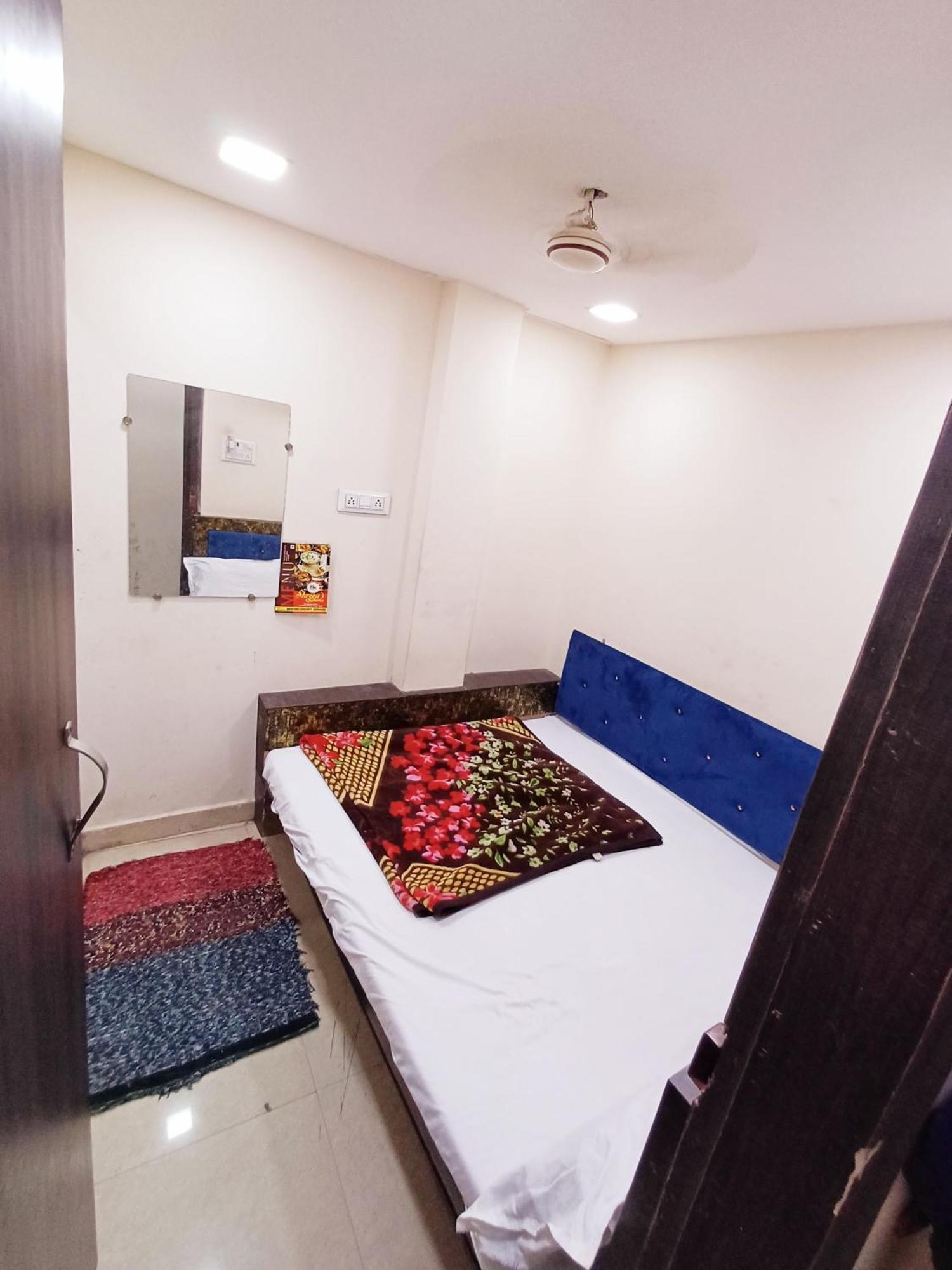 אויאיין Hotel Blue Tower Inn מראה חיצוני תמונה