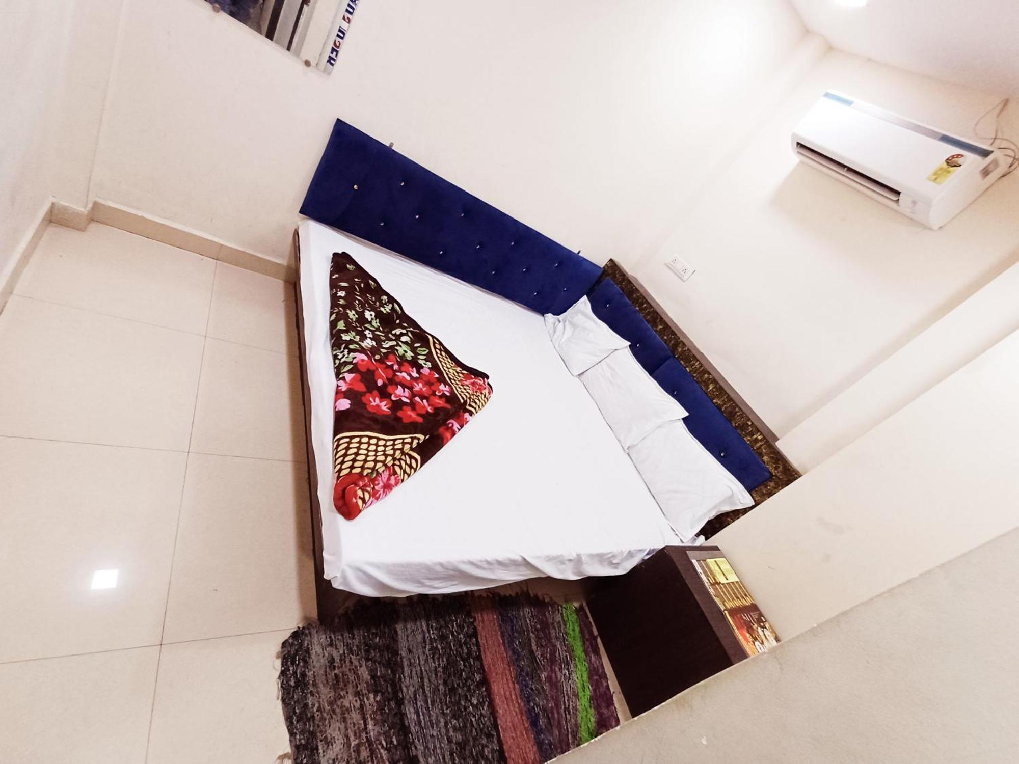 אויאיין Hotel Blue Tower Inn מראה חיצוני תמונה